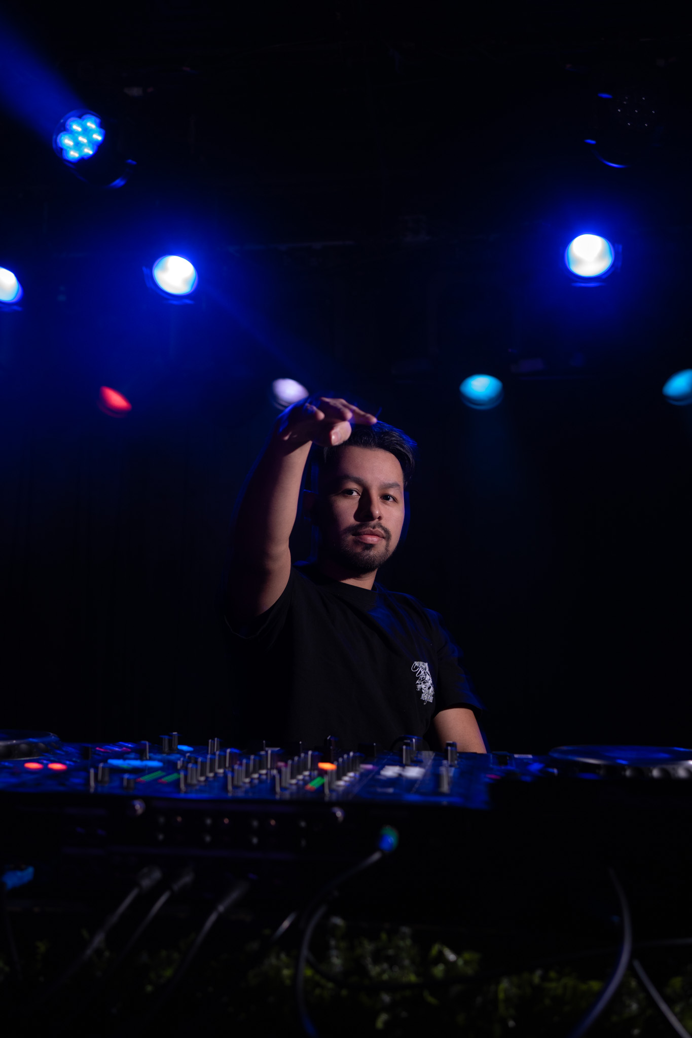 40IV behind the decks